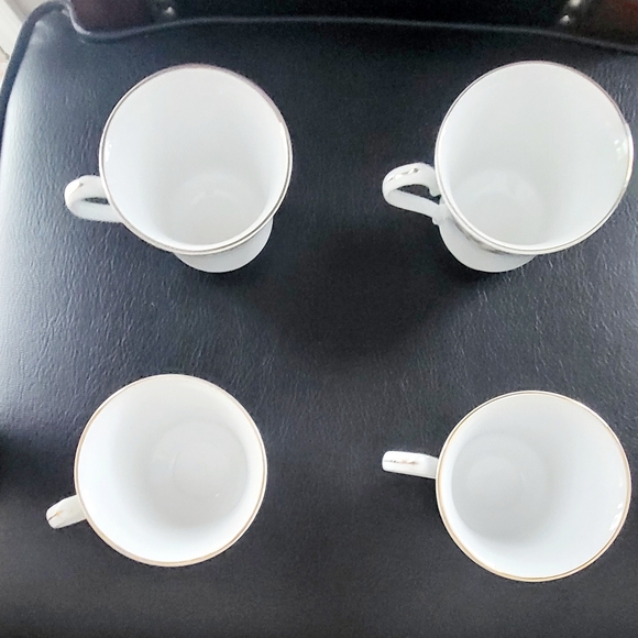 China Pearl NOEL Fine China Liling FOUR (4) Cups and Saucers *Christmas* - Picture 7 of 7